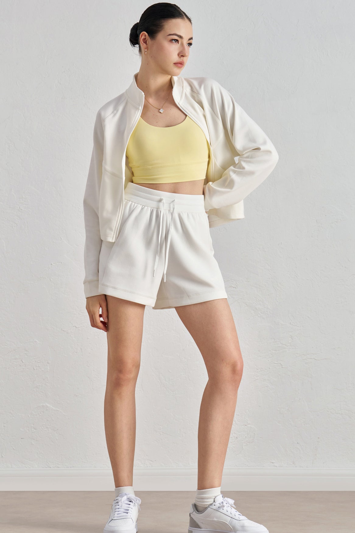 Ivory Refine Leisure Shorts